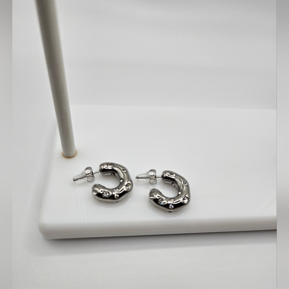 🆕️Cuff hoop stainless steel and cubic zirconia earrings